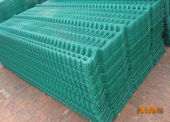 China Dobre a resistência térmica da segurança da cerca do jardim da rede de arame do triângulo com tamanho do cargo 40x60x1.5 fornecedor